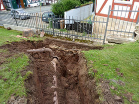 Kanalisierungsarbeiten an St. Crescentius (Foto: Karl-Franz Thiede)